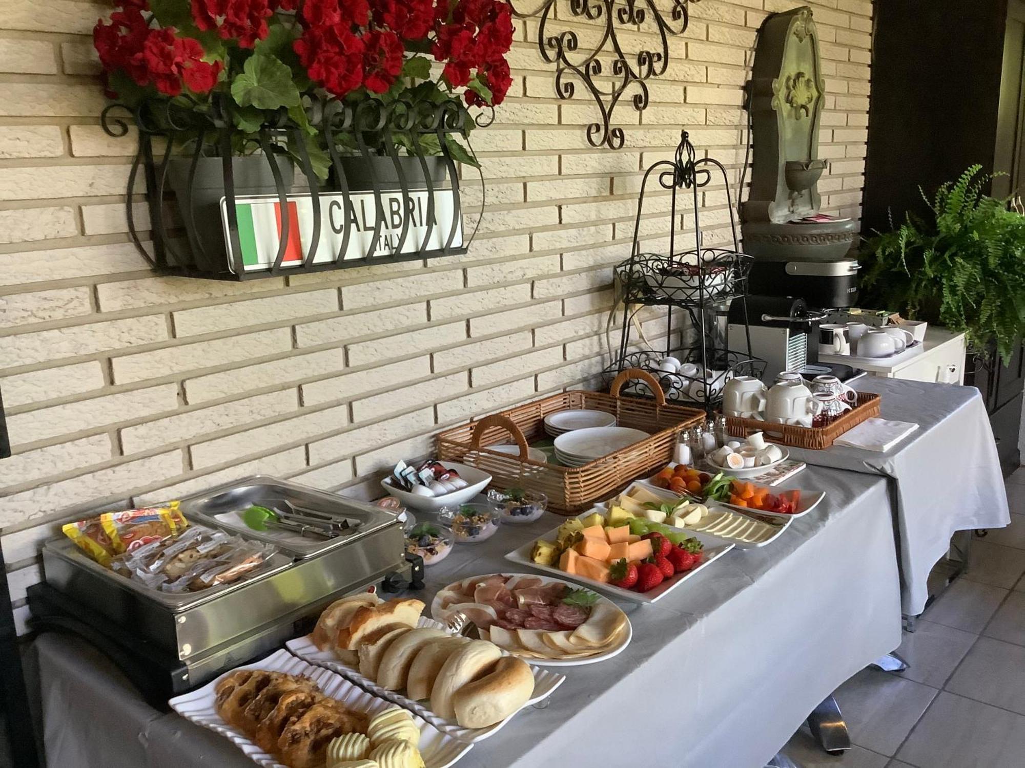 Bed and Breakfast Via Veneto - Old Town Niagara-on-the-Lake Zewnętrze zdjęcie